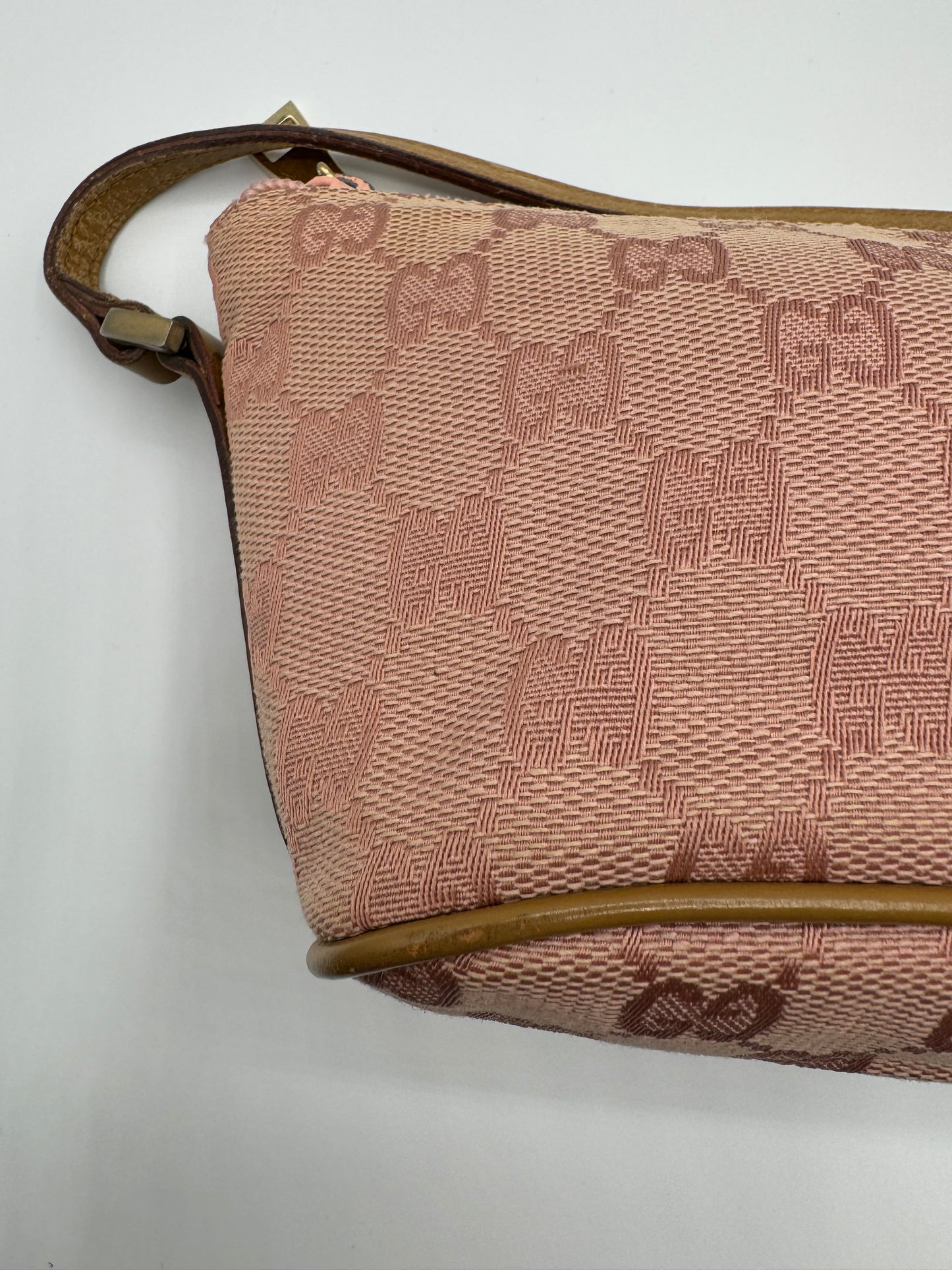Vintage Gucci Pink  Boat Pouchette