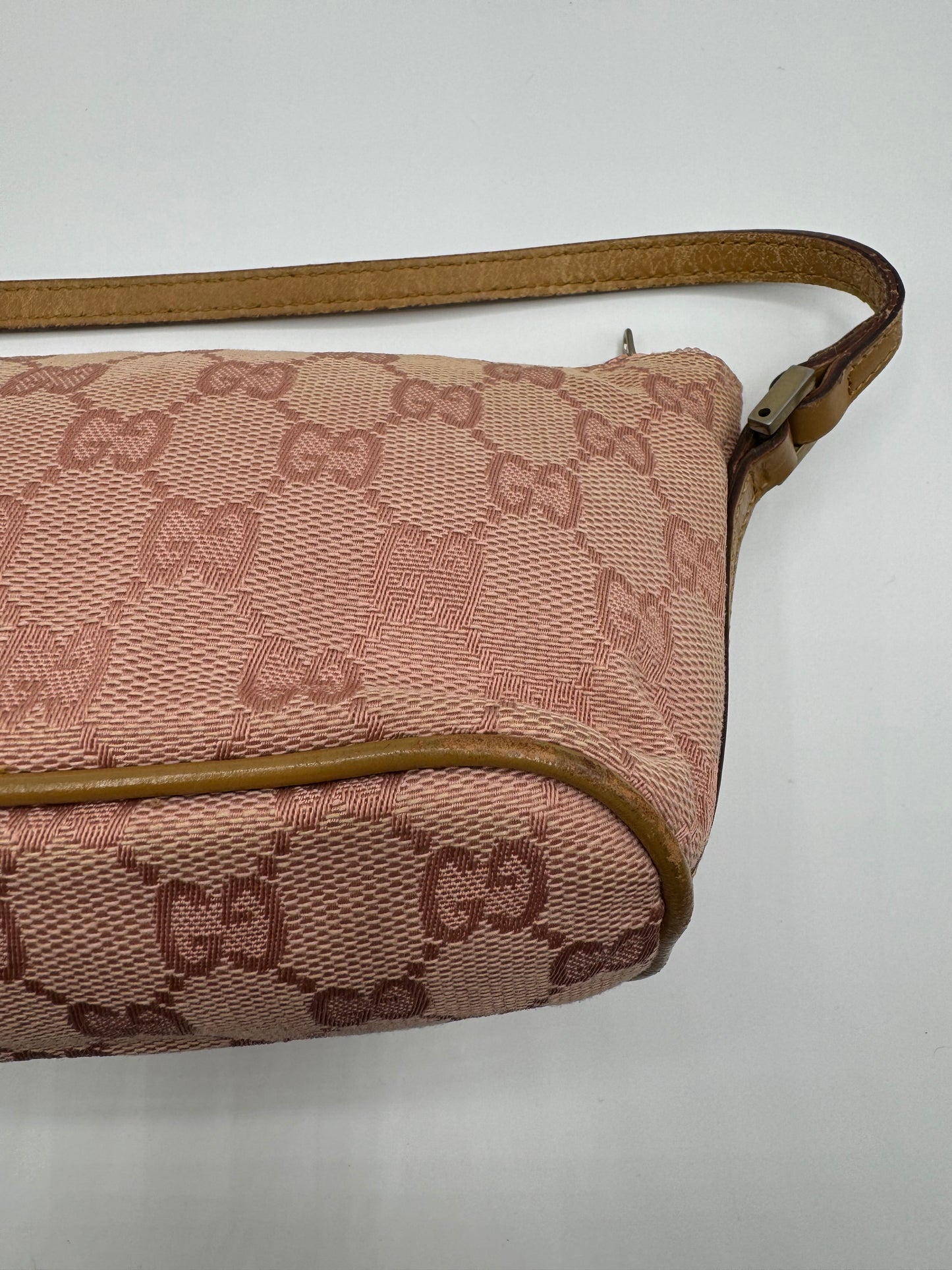 Vintage Gucci Pink  Boat Pouchette