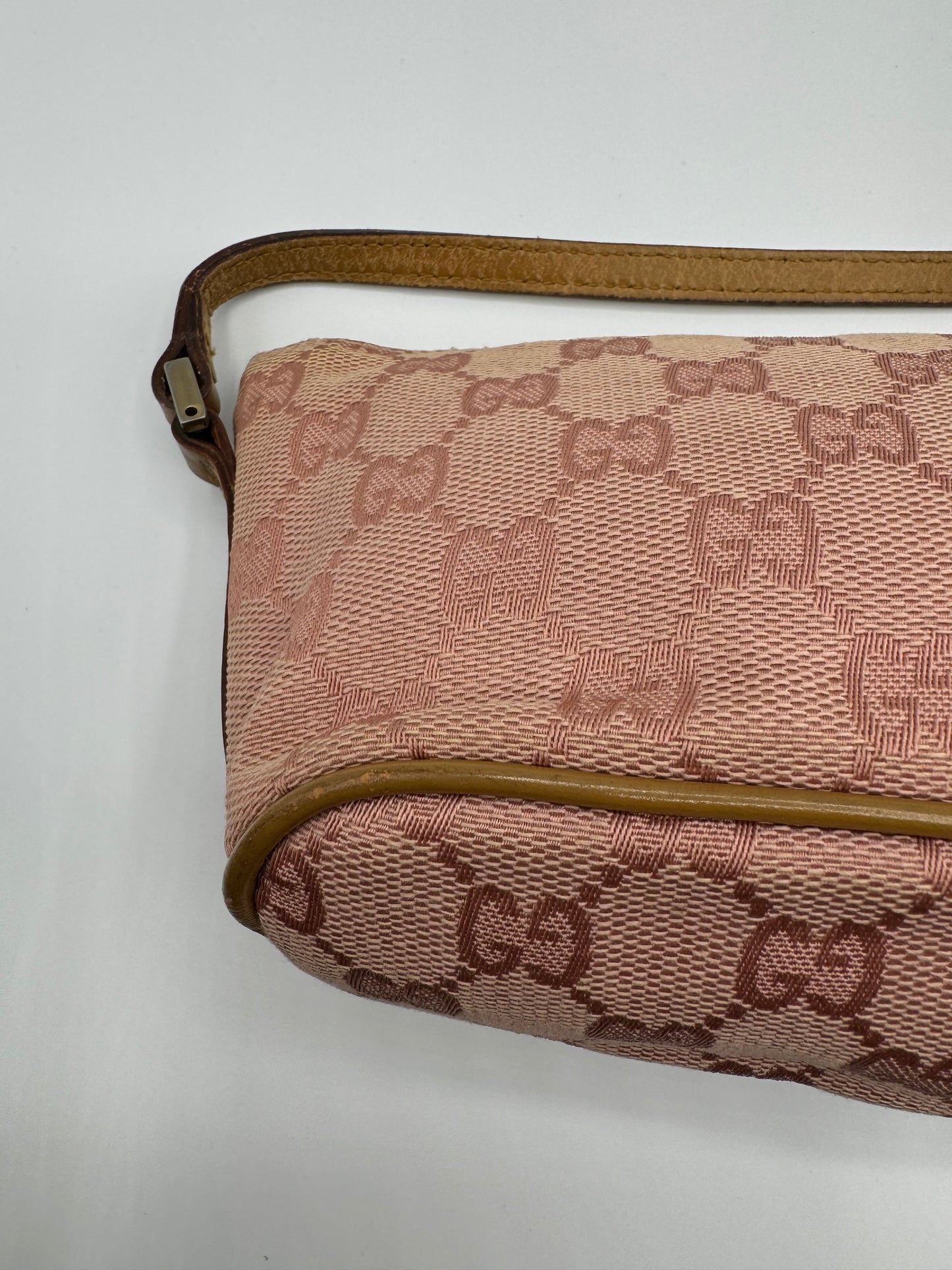 Vintage Gucci Pink  Boat Pouchette