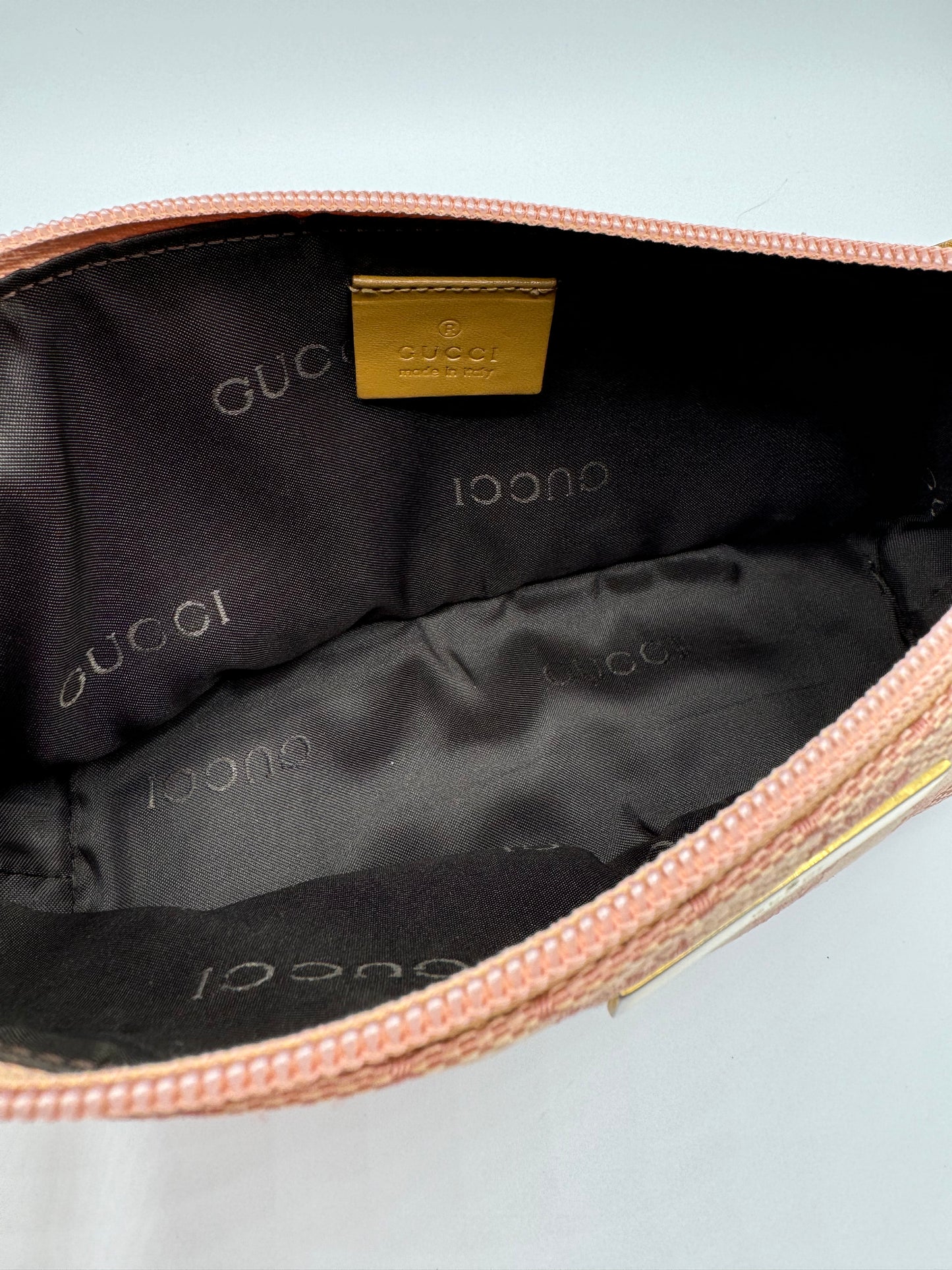 Vintage Gucci Pink  Boat Pouchette