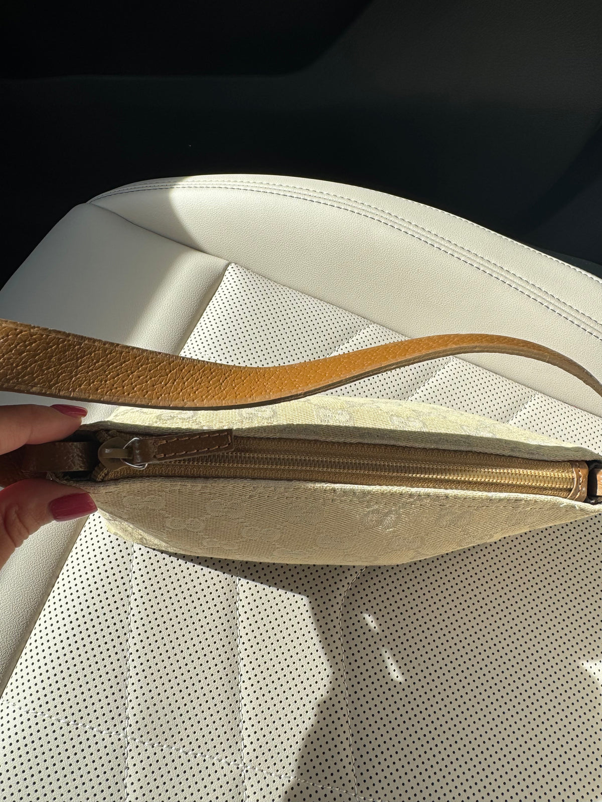 Vintage Gucci Cream Pouchette Bag