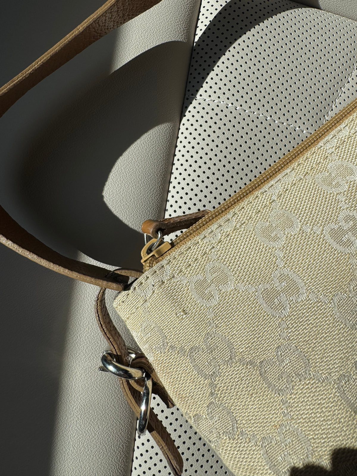 Vintage Gucci Cream Pouchette Bag