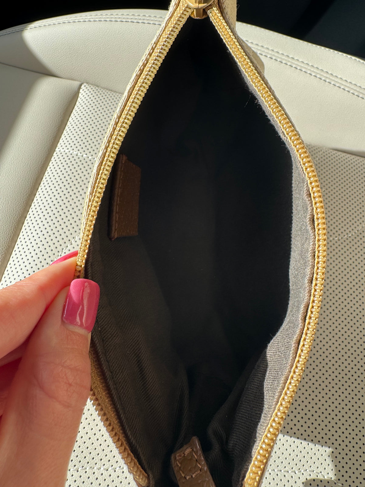 Vintage Gucci Cream Pouchette Bag