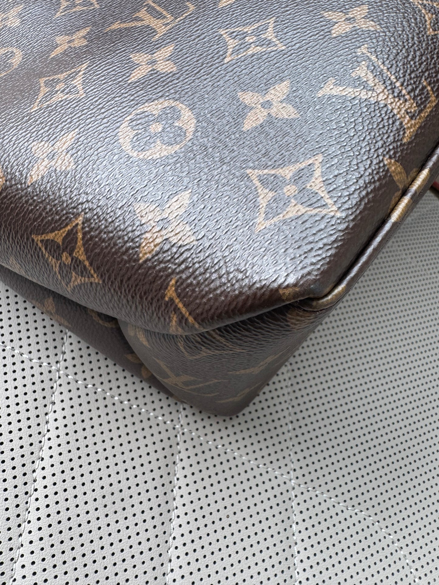 LV Monogram Petite Palais PM Bag