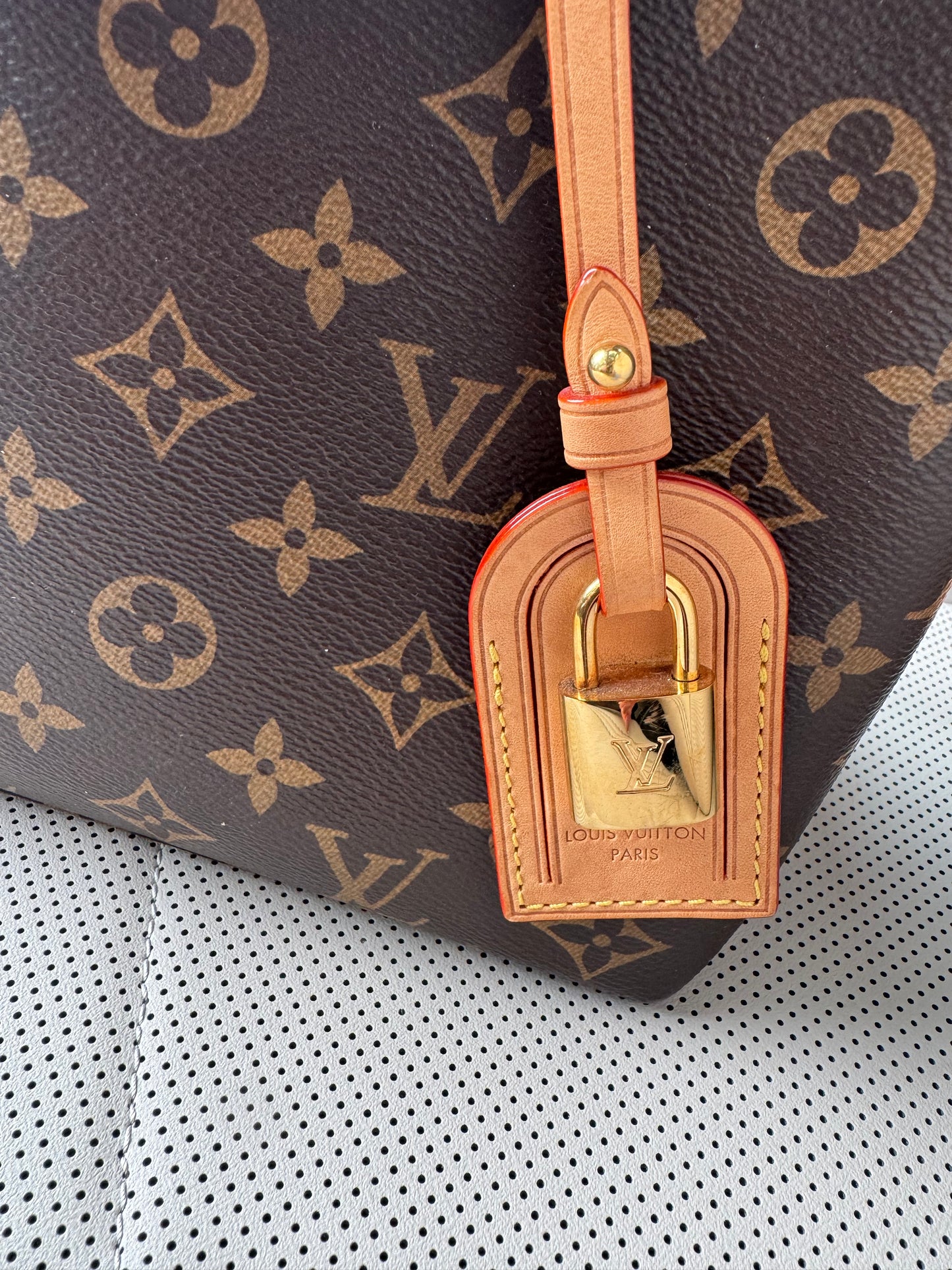 LV Monogram Petite Palais PM Bag